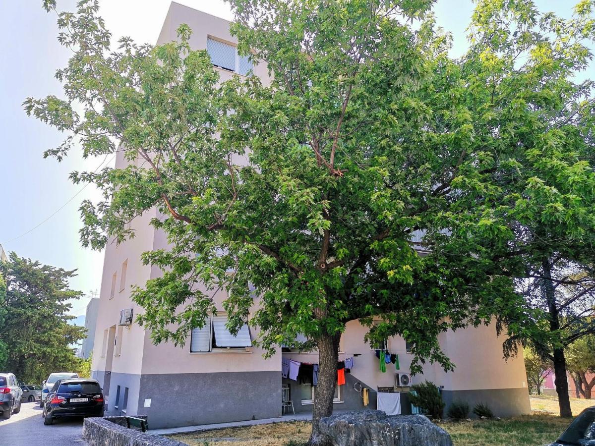 City Getaway - Apartment Ileora Split Bagian luar foto