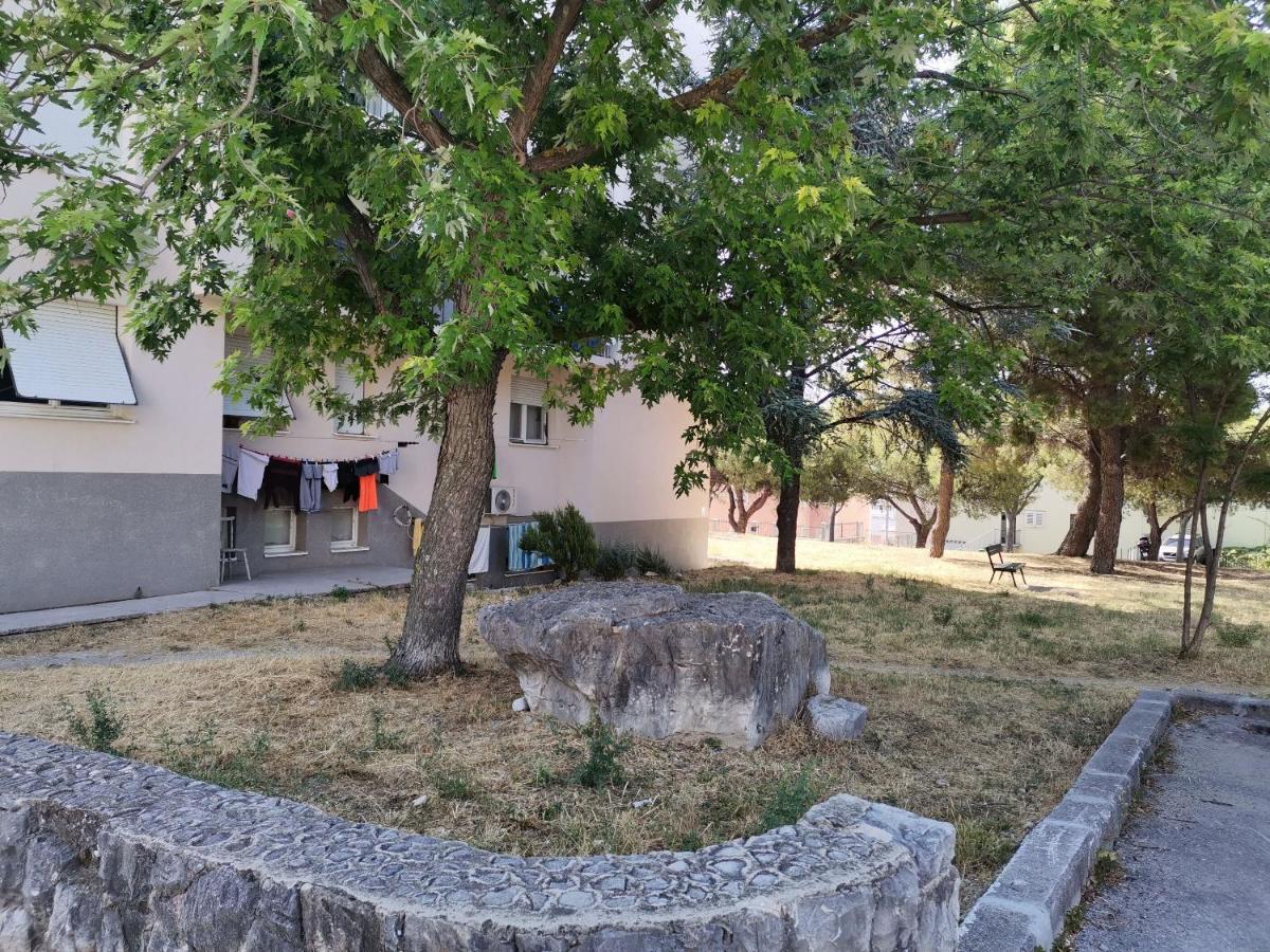 City Getaway - Apartment Ileora Split Bagian luar foto