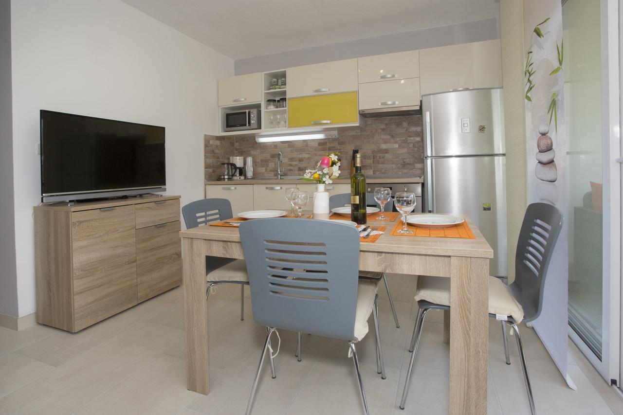 City Getaway - Apartment Ileora Split Bagian luar foto