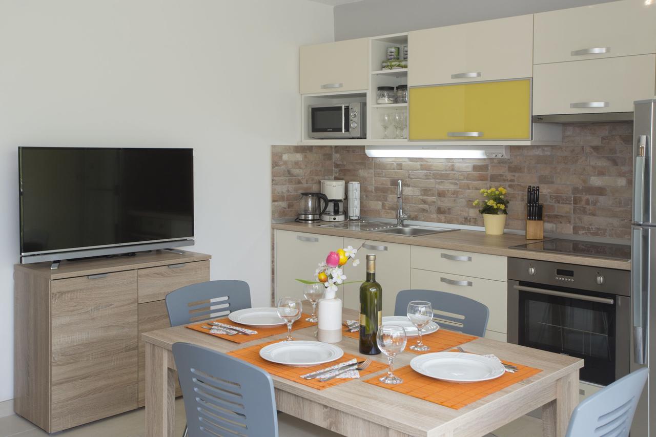 City Getaway - Apartment Ileora Split Bagian luar foto