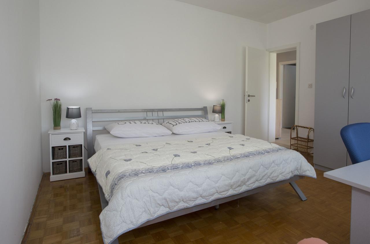 City Getaway - Apartment Ileora Split Bagian luar foto