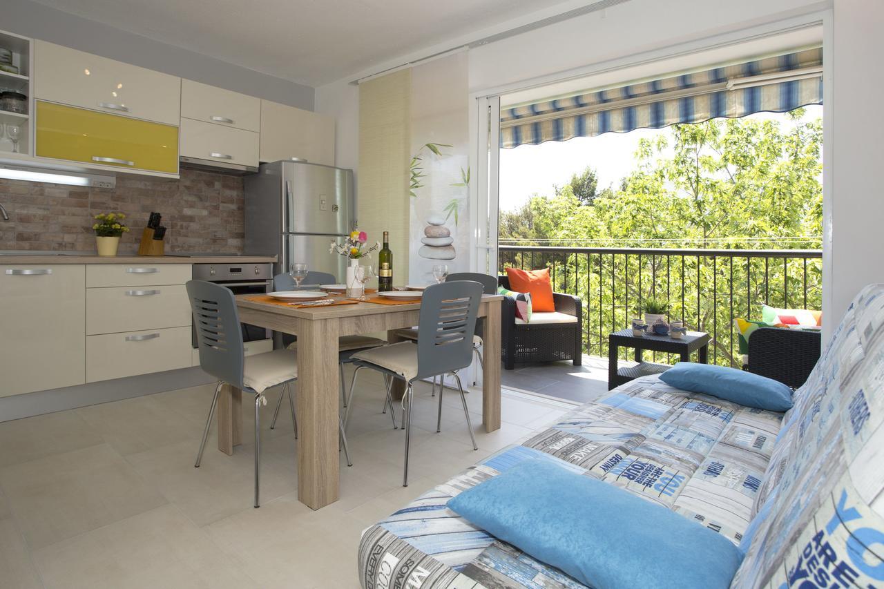City Getaway - Apartment Ileora Split Bagian luar foto